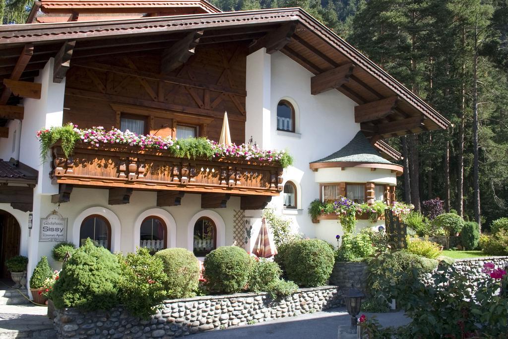 Gaestehaus Sissy Längenfeld Екстериор снимка