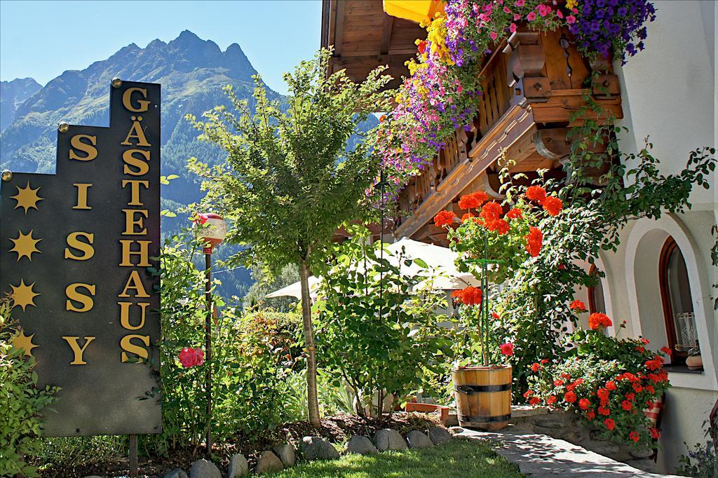 Gaestehaus Sissy Längenfeld Екстериор снимка